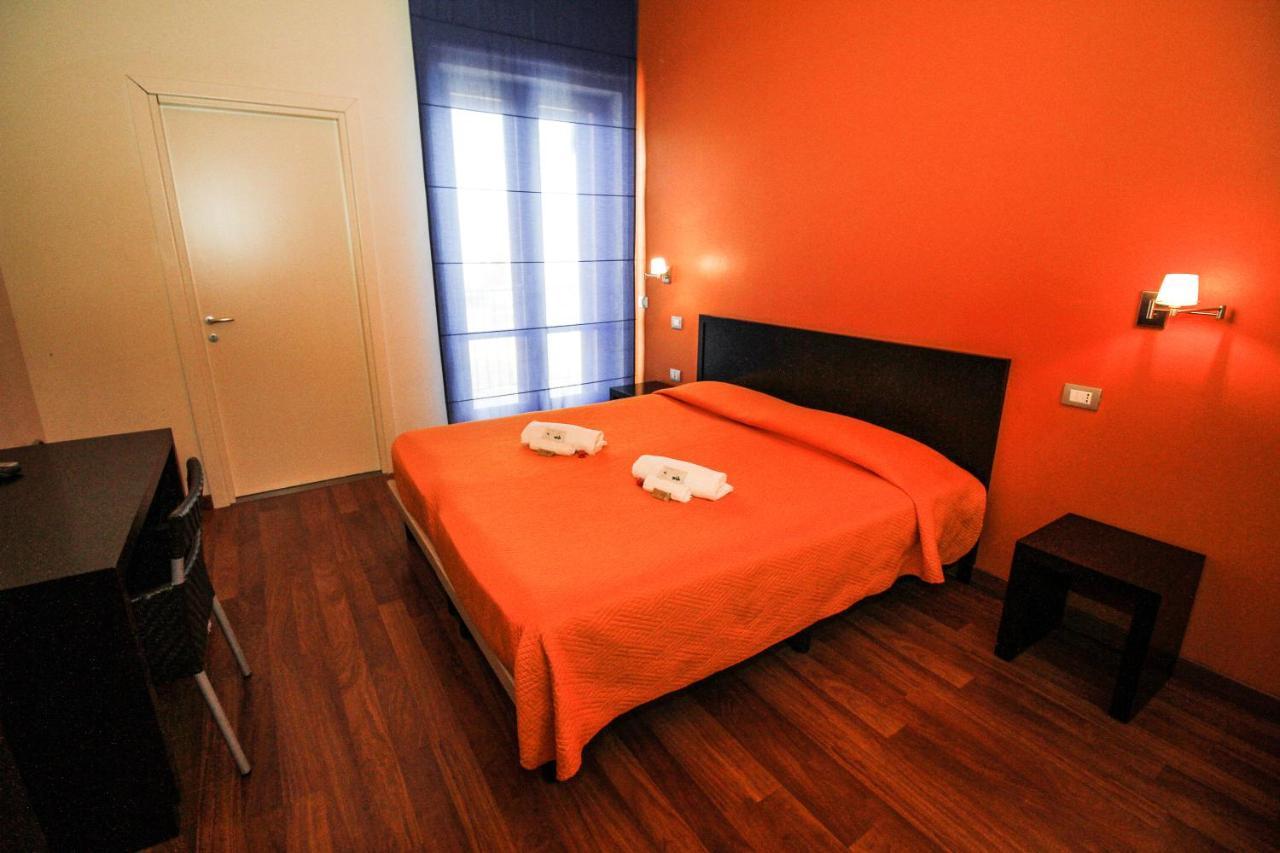 Hotel I Colori SantʼAntìoco Екстериор снимка