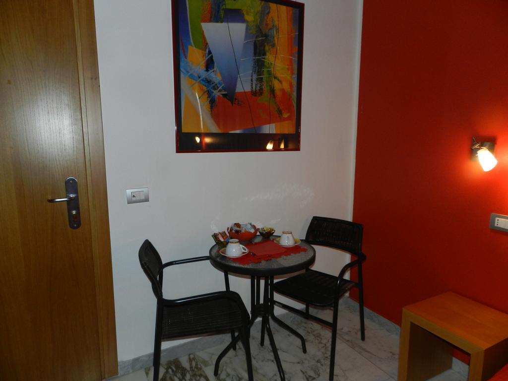 Hotel I Colori SantʼAntìoco Екстериор снимка